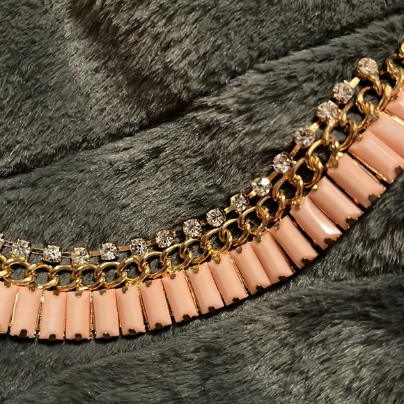 Pink and gold statement necklace - Picture 2 of 2